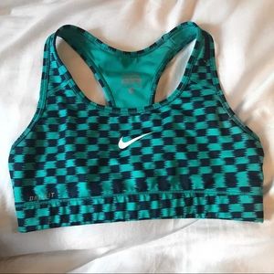 Nike Pro Checkered Sports Bra